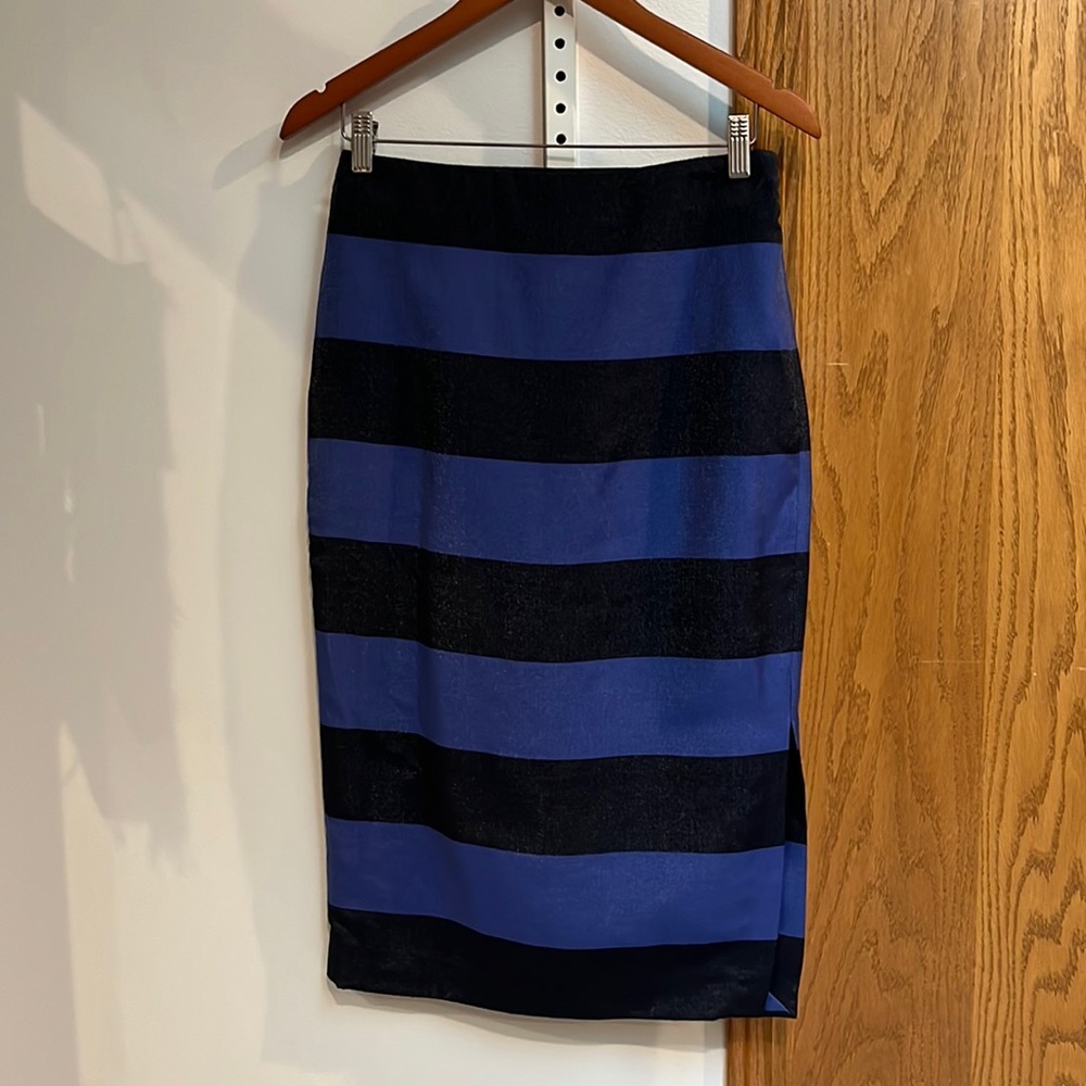Banana Republic black and blue stripes, shiny fabric, size 2, new with tag.